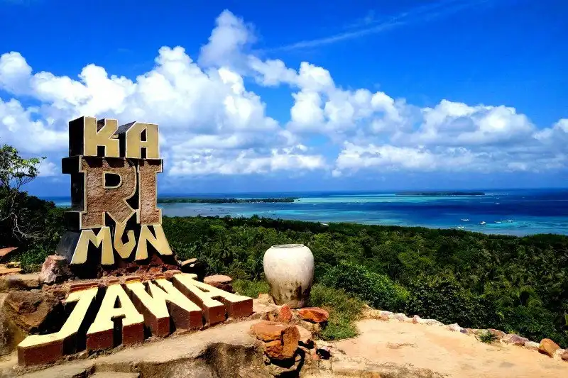 Destinasi Bukit Love